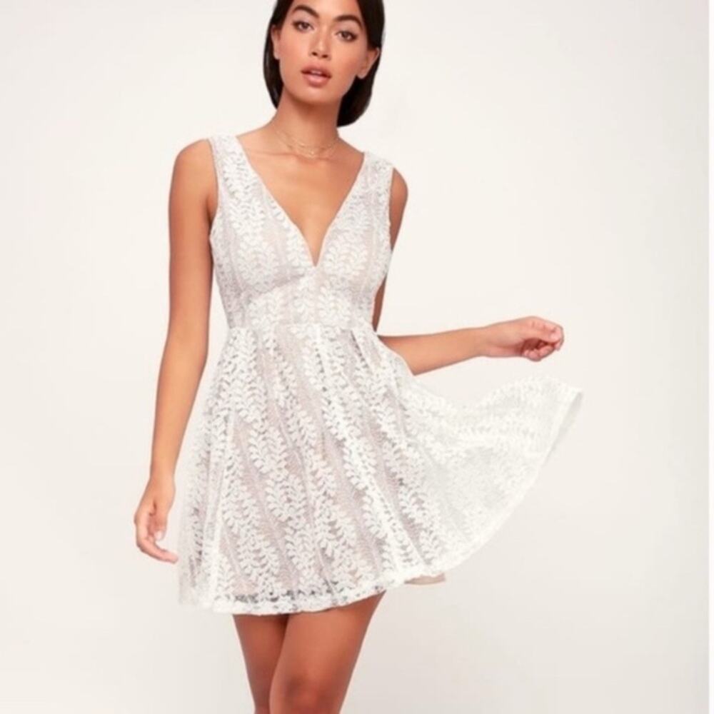 UEC LULU’S All of My Heart IVORY, WINTER White Lace Lined Skater Dress SZ S